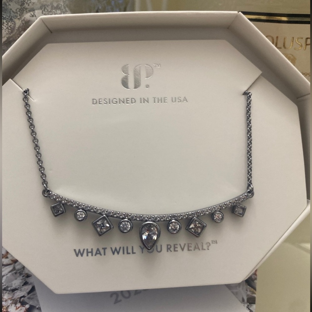 Bomb party necklace